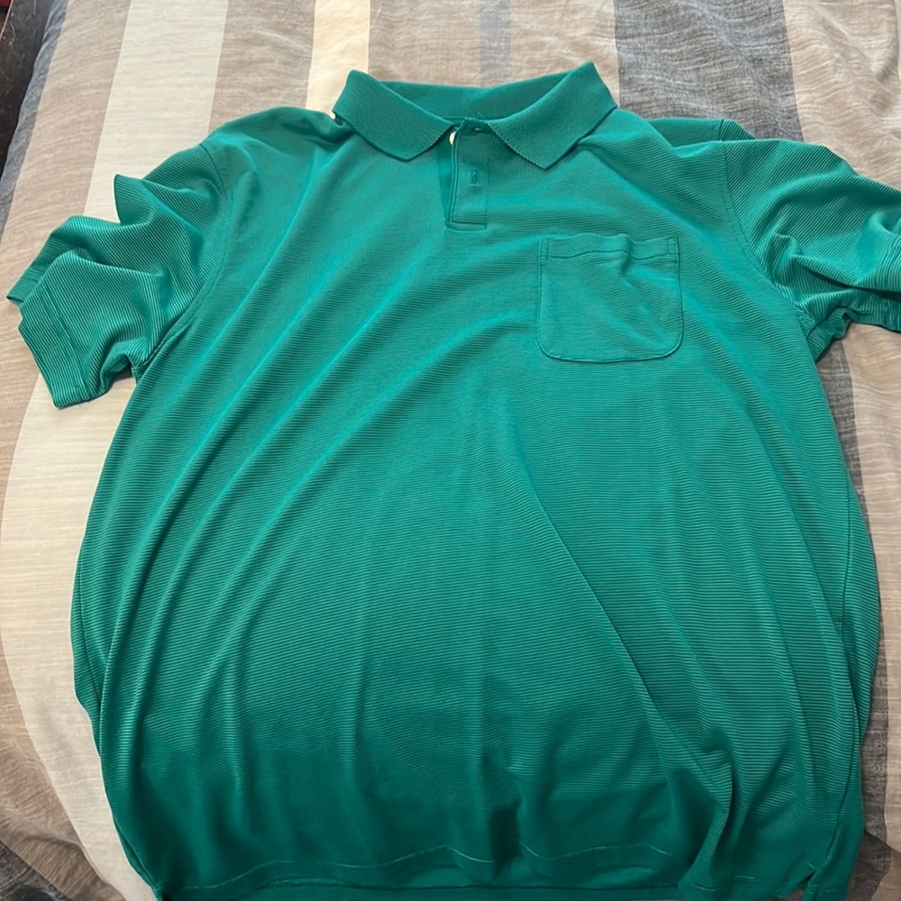 Van Heusen men’s large collar shirt